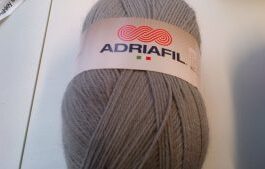 Classic Double Knit Wool Large 200g Adriafil Top Ball Light Grey