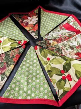Xmas Bunting, Traditional Style